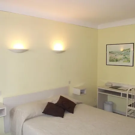 Hotel La Quietude 3*